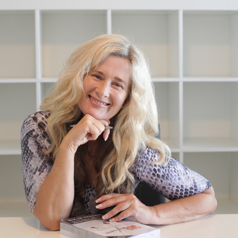 Elizabeth-Richardson-brilliant-writer